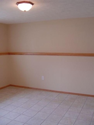 1226  W Bismark Ave - Photo 8