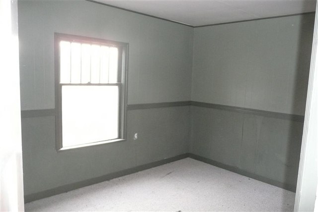 175 SW Railroad - Photo 6