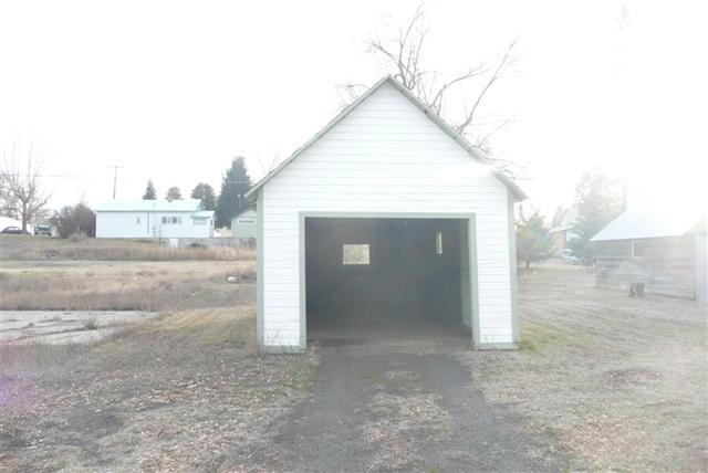175 SW Railroad - Photo 9