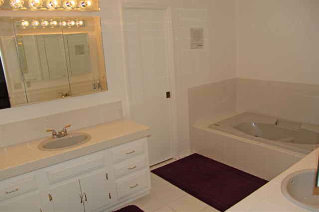 21808  N Panorama - Photo 7
