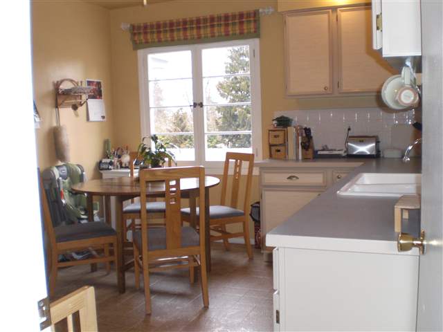 1018  E 15TH Ave - Photo 5