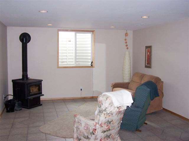 3225  N Campbell Rd - Photo 4