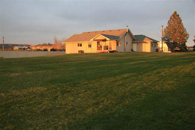 3225  N Campbell Rd - Photo 8