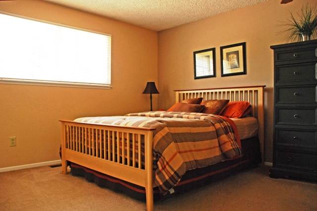 15909  E 14TH Ave - Photo 5