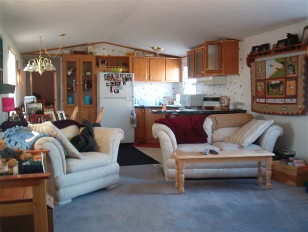 4112  E Center Rd - Photo 3