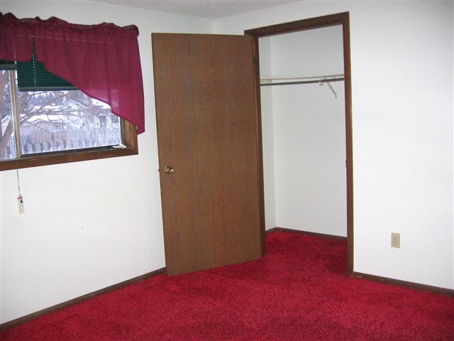 815  N Kruger St - Photo 4
