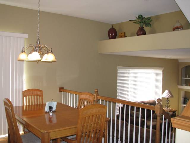 24282  E SHARP - Photo 4