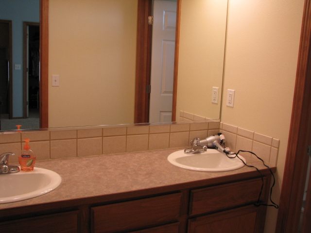 24282  E SHARP - Photo 8