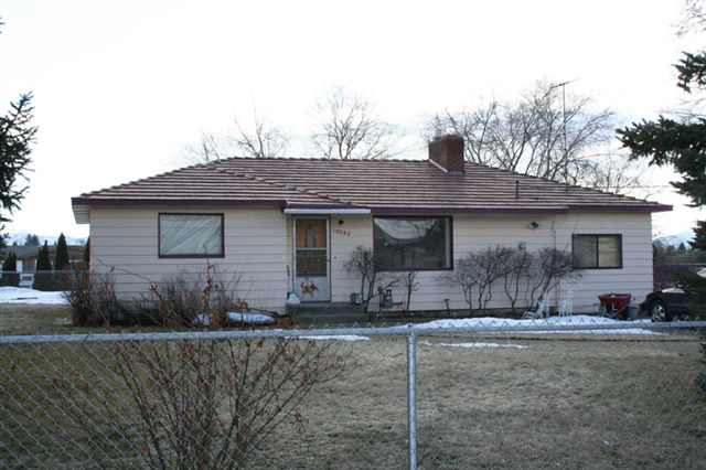 18202 E Indiana Ave - Photo 1