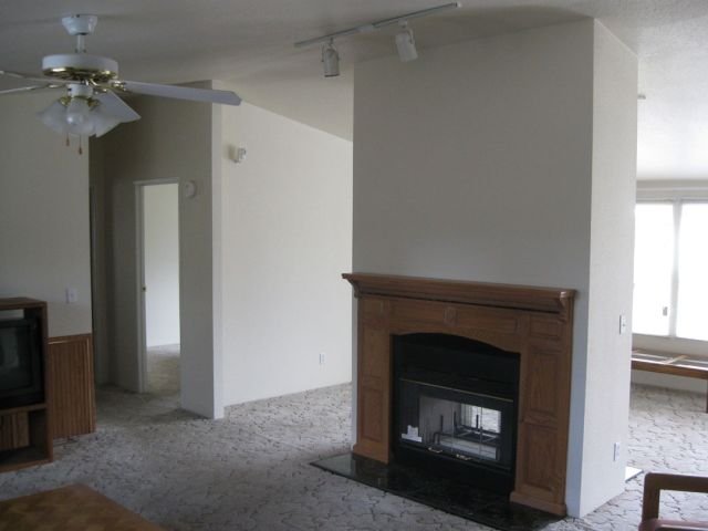 2305  N Sawbuck Ln - Photo 3