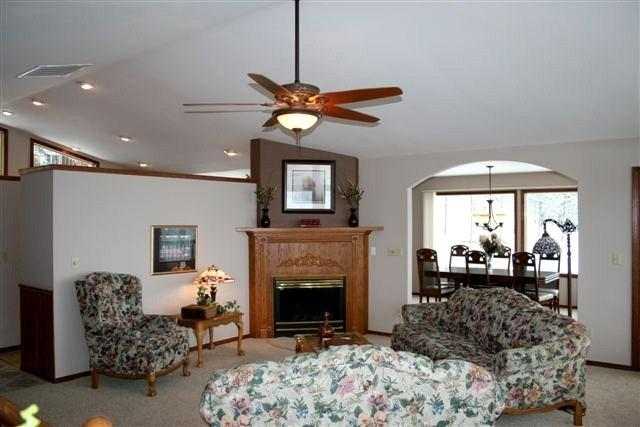 1015 Westover Rd - Photo 5