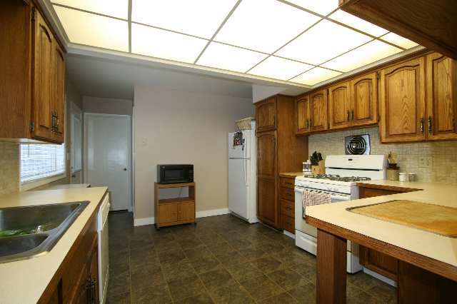 11206  E 19th Ave - Photo 3