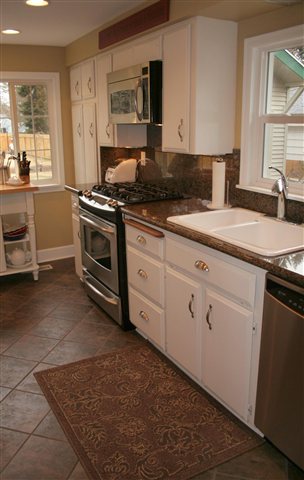 220  W 34TH - Photo 3