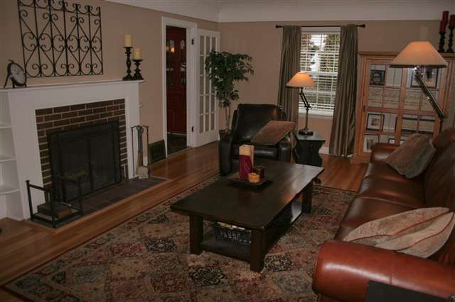 220  W 34TH - Photo 5