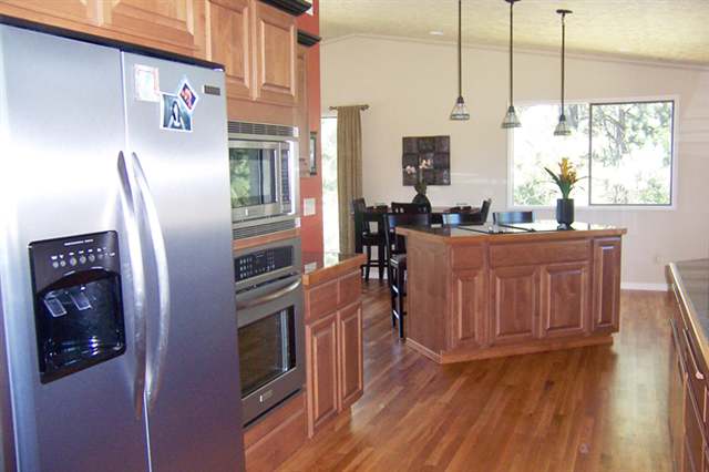1802  S Carnahan Rd - Photo 5