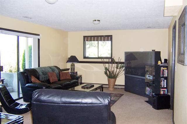 1802  S Carnahan Rd - Photo 7