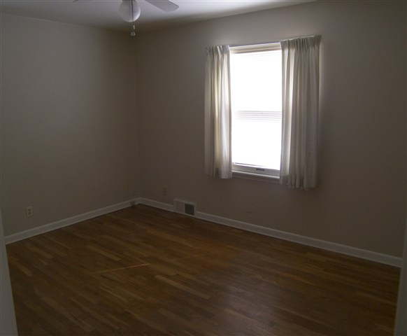 1415 E Thurston - Photo 3
