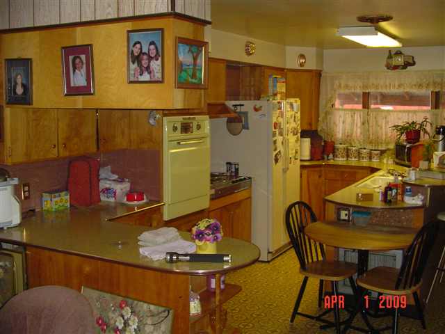 1028  E BROAD - Photo 4