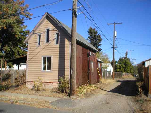 1804  E 3rd Ave - Photo 8
