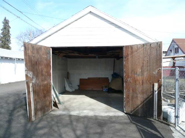 2324  W Boone Ave - Photo 9