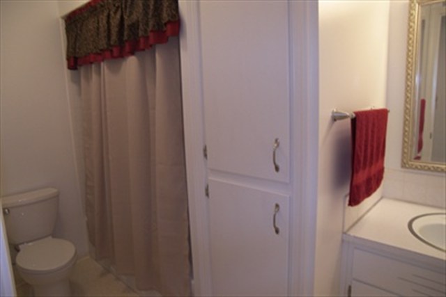 403  W 6th St - Photo 5