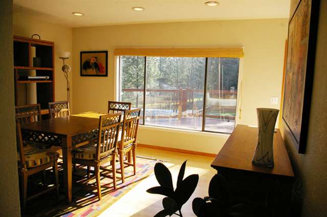 2619  E North Altamont Blvd - Photo 3
