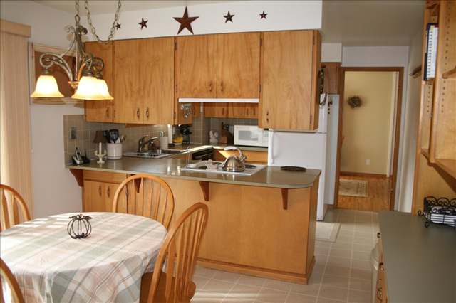 903  W Woodway - Photo 4
