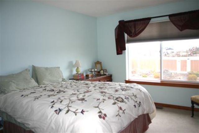 2402  W St. Thomas More Way - Photo 6