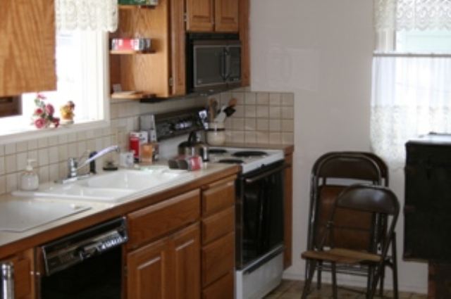 624  E CRAWFORD St - Photo 3
