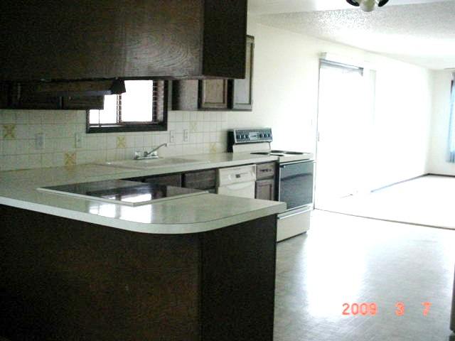 906  E WINCHESTER Ct - Photo 3