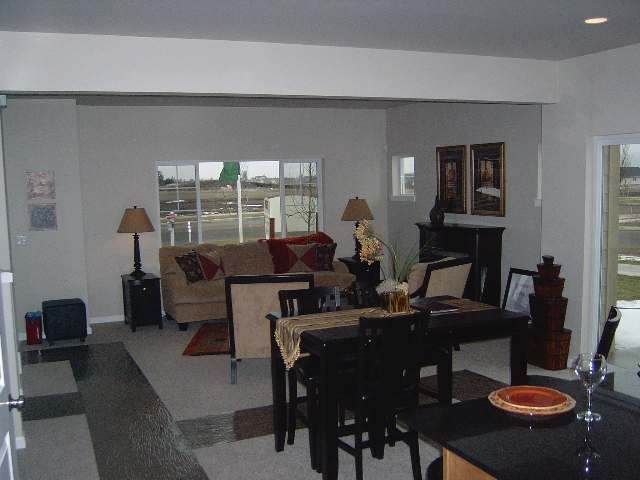 1630  N Holl Blvd - Photo 3