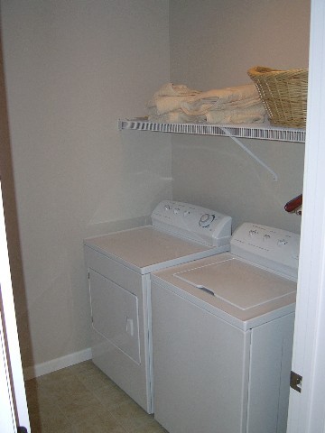 1630  N Holl Blvd - Photo 6