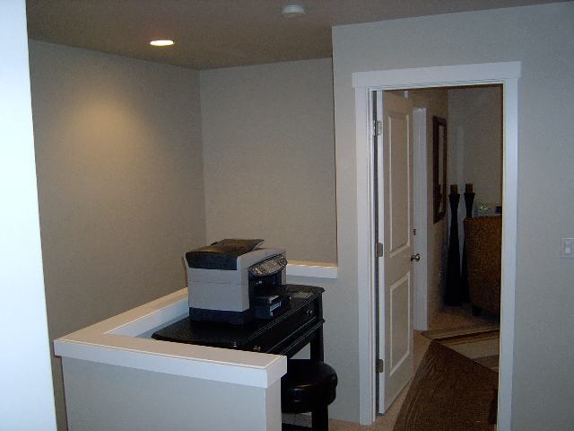 1630  N Holl Blvd - Photo 8