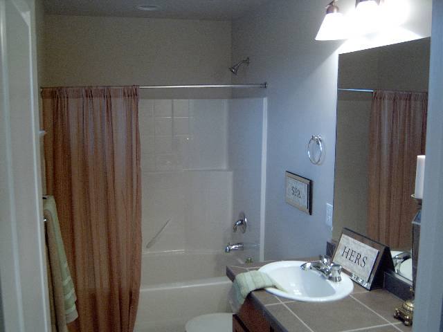 1630  N Holl Blvd - Photo 9