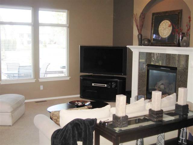 1513  E 56TH - Photo 5