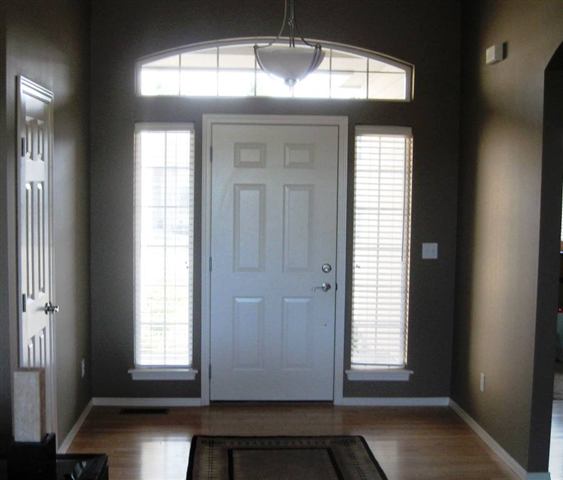 1513  E 56TH - Photo 6