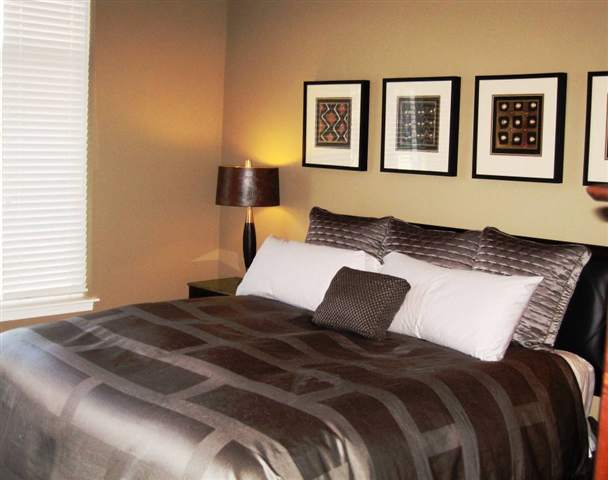 1513  E 56TH - Photo 8