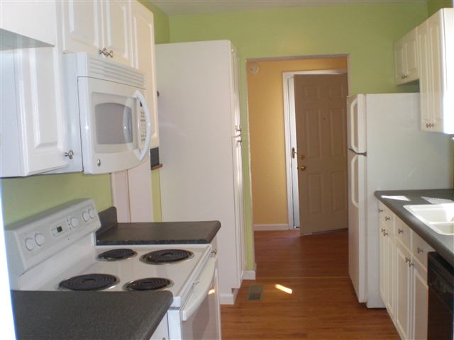 824  W JACKSON - Photo 4