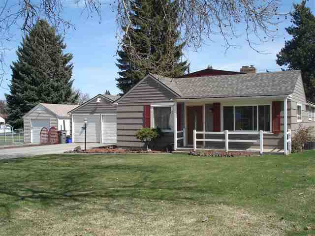 3216 N Ella Rd - Photo 1