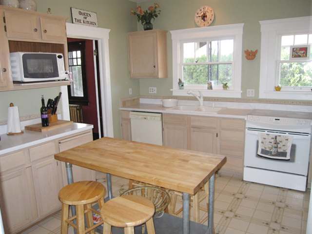 703  W 23RD - Photo 4