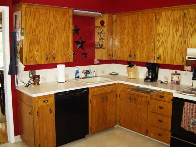 5039  N Greenwood Blvd - Photo 3