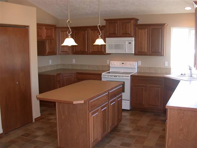 1033 S Harmony - Photo 2