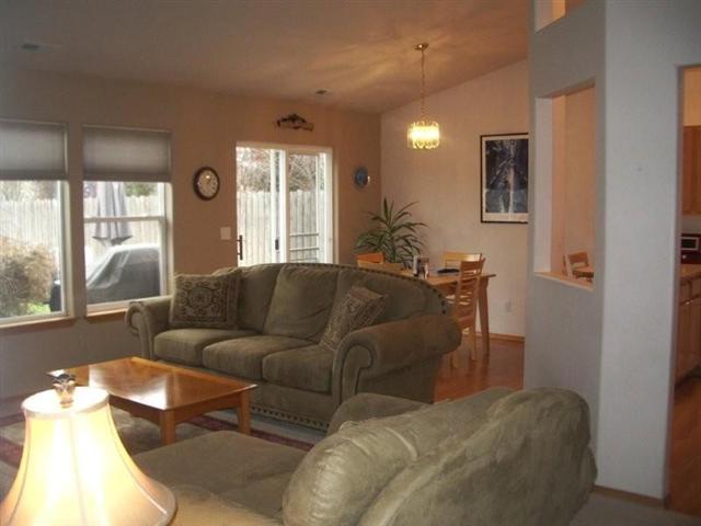 1736  N McMillan Ln - Photo 4