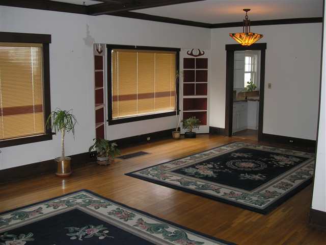 219  E 22ND - Photo 4