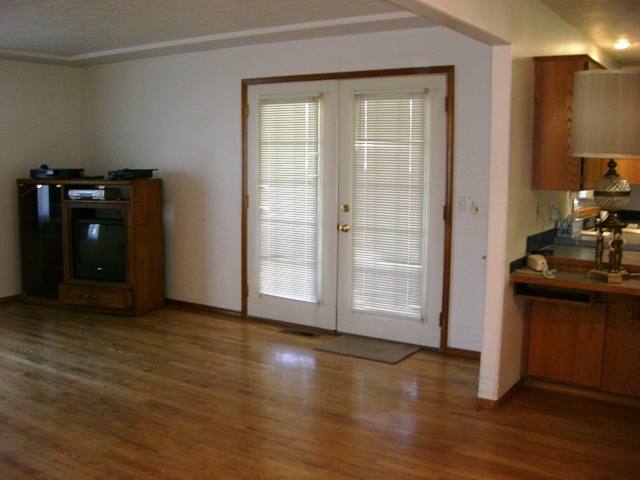 4103  E 34TH - Photo 3