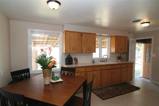 1323  E Joseph Ave - Photo 3
