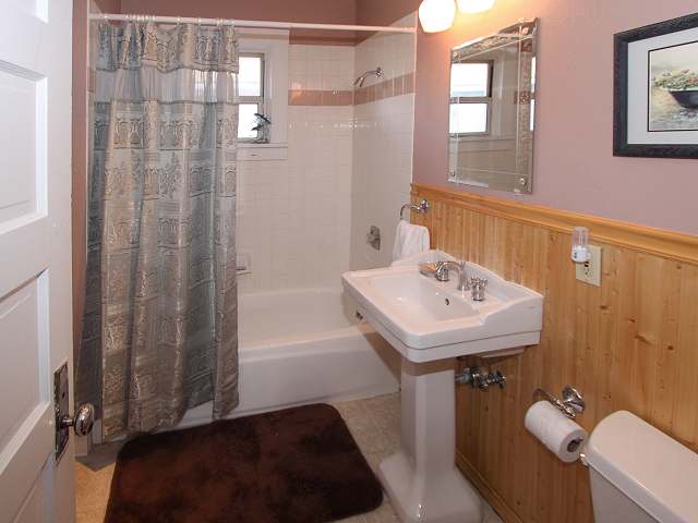916  E 34th Ave - Photo 7