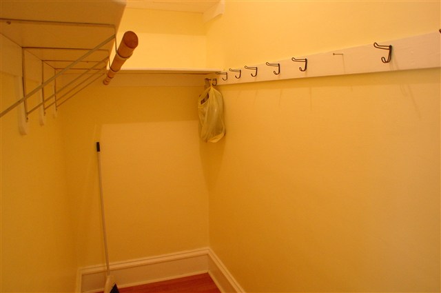 1207  W Fairview Ave - Photo 7