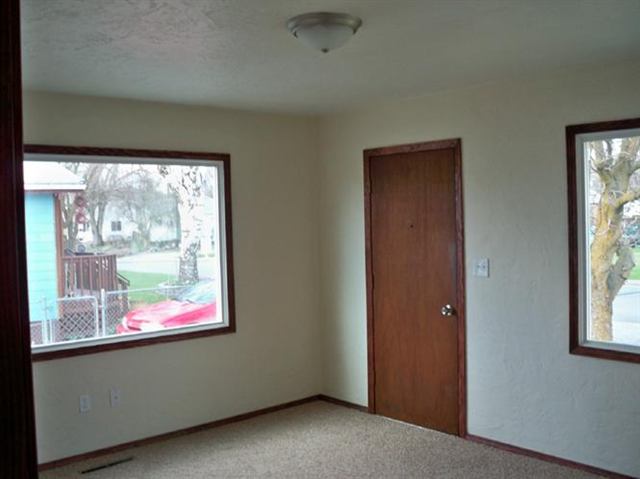 14516 E Longfellow - Photo 3