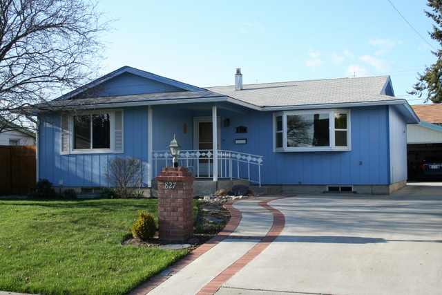 827 E Heroy Ave - Photo 1